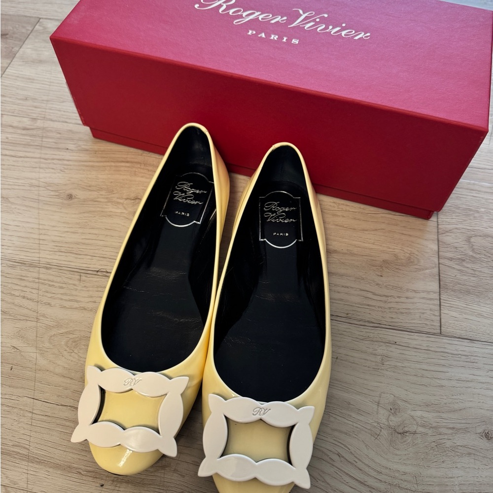 Roger Vivier Yellow Women's Shoes
